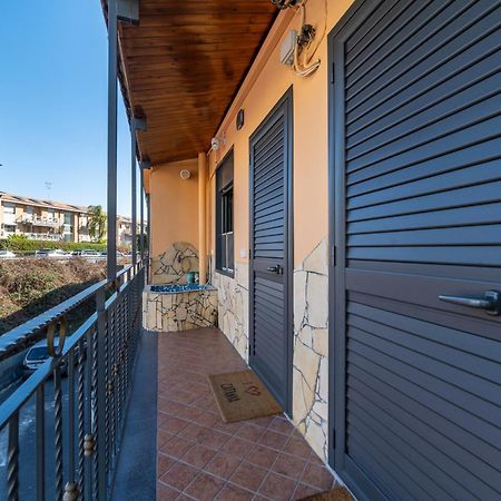 Casa La Scivola Apartment Катания Екстериор снимка