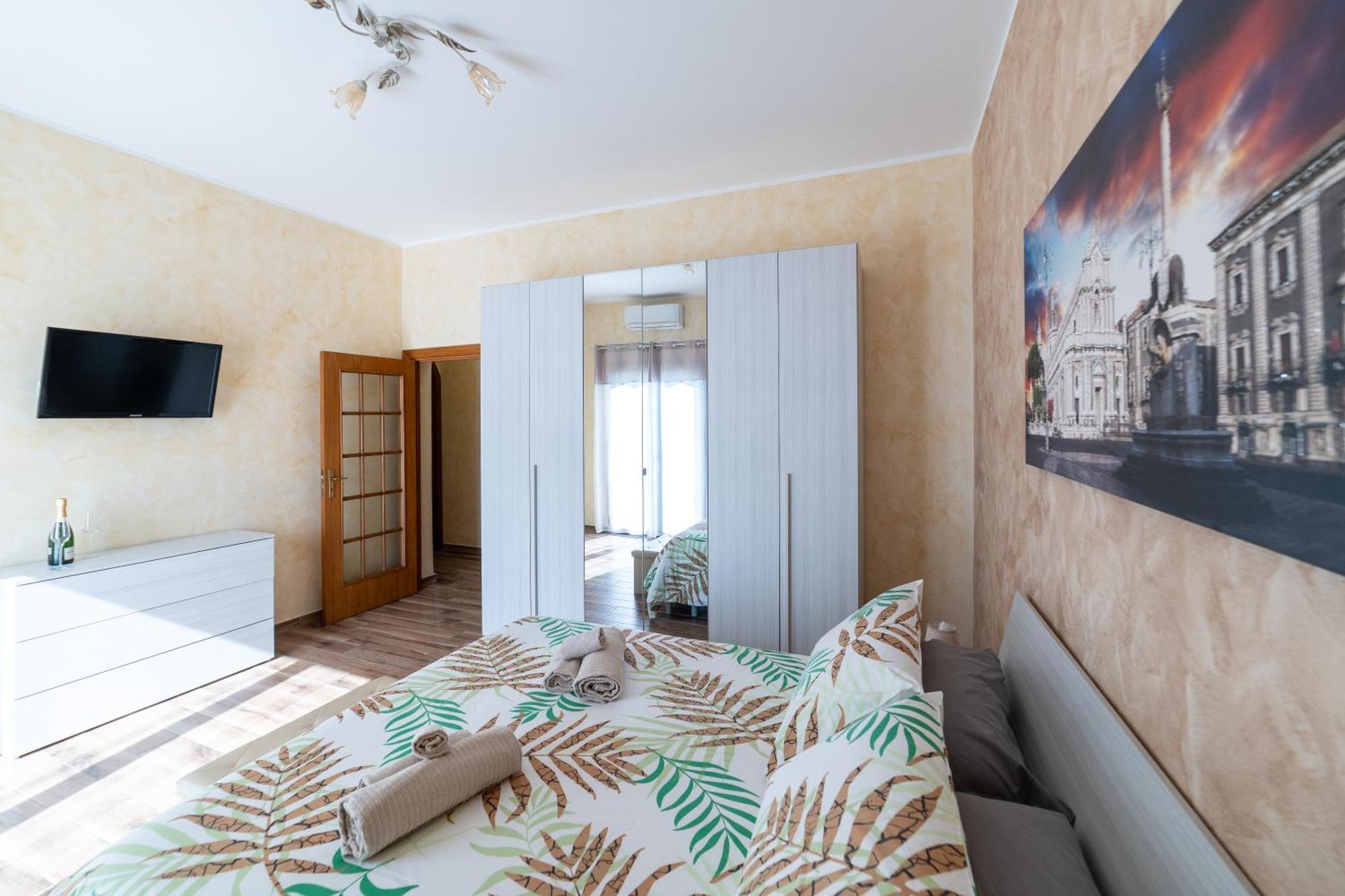Casa La Scivola Apartment Катания Екстериор снимка