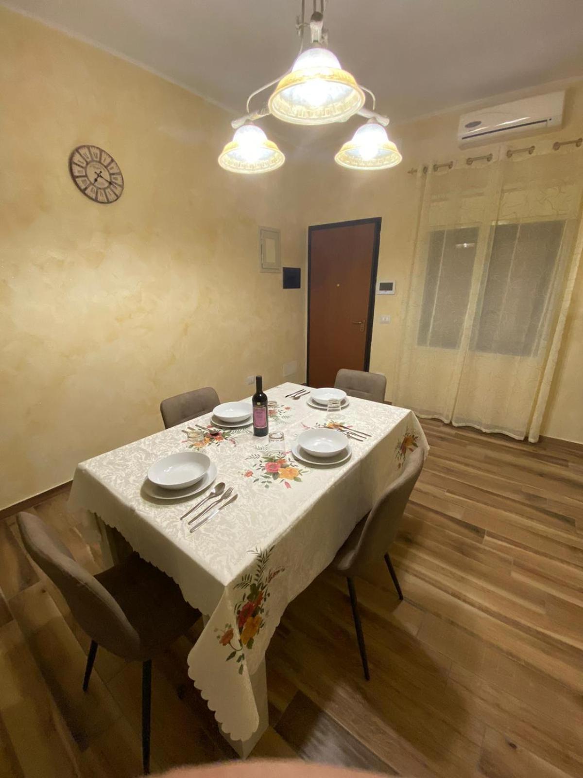 Casa La Scivola Apartment Катания Стая снимка
